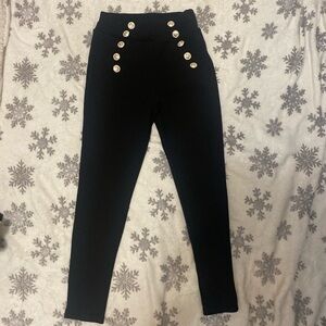 Black dress pants. Excellent condition only worn 2z